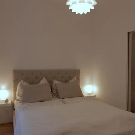 Moderne Stadtwohnung Mit Balkon Vienna Room photo