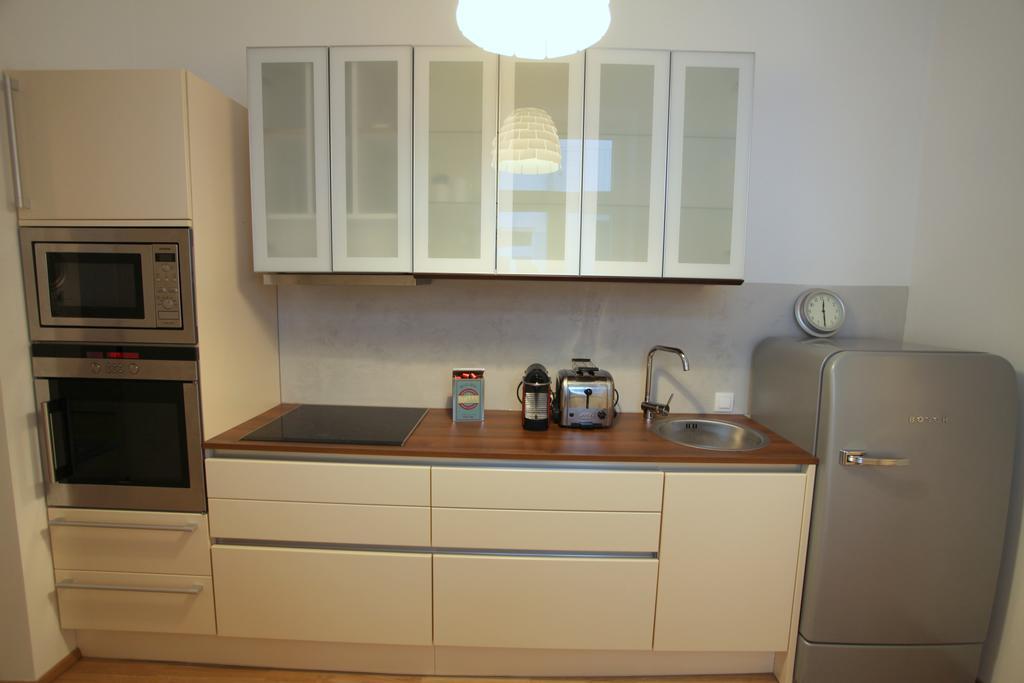 Moderne Stadtwohnung Mit Balkon * Vienne